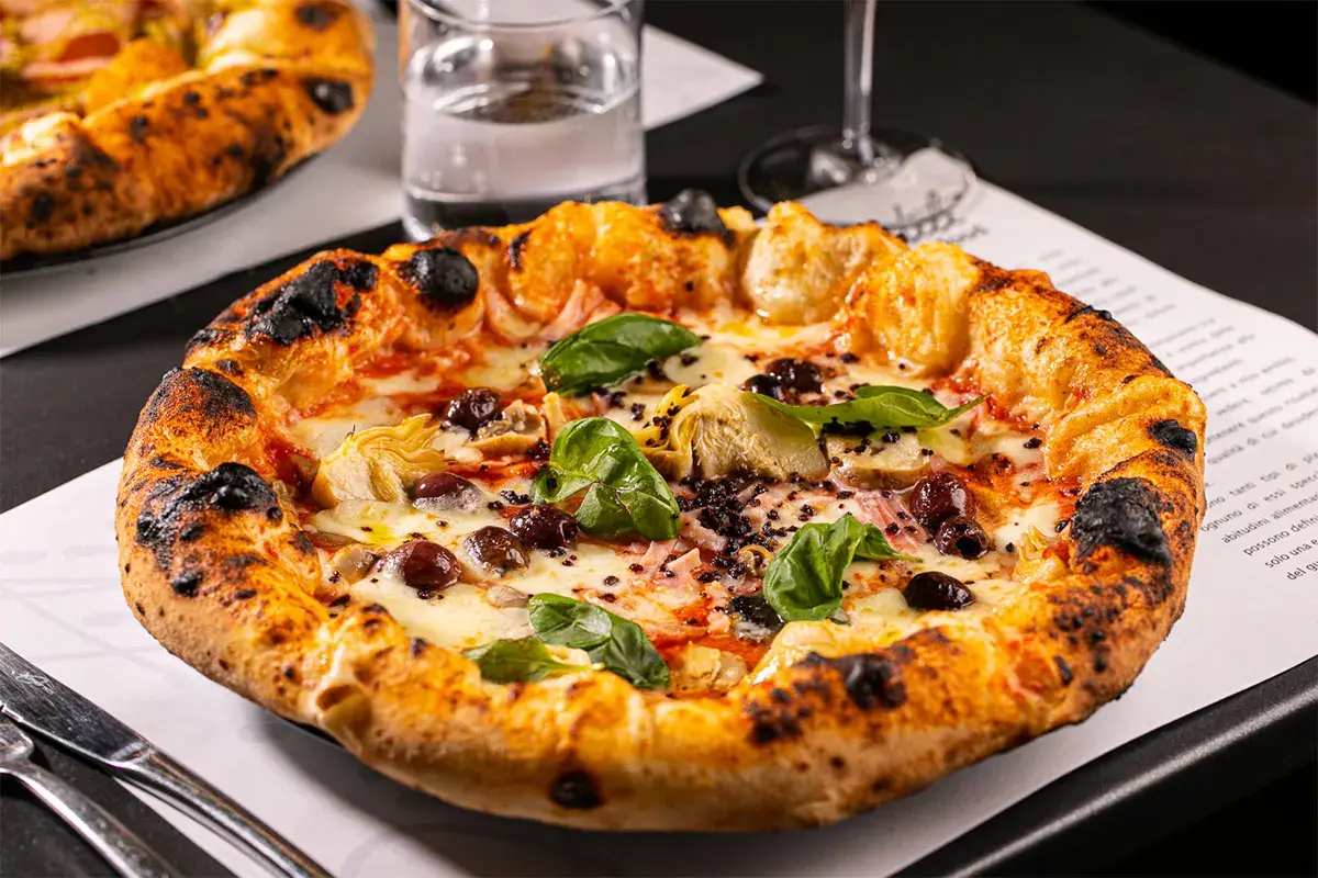 Tradizione e ricerca nelle pizze de I Quintili - Foto Alberto Blasetti La pizza sartoriale di Marco Quintili Farina in esclusiva e tanta ricerca