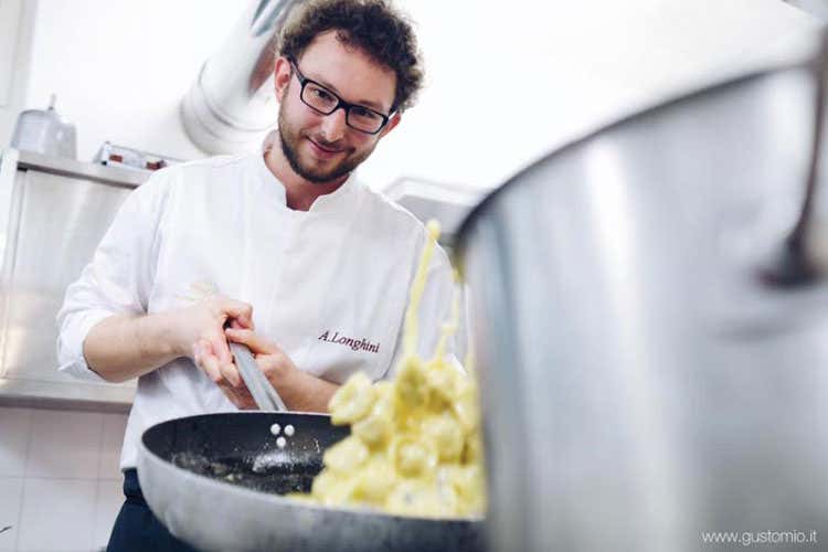 Alessio Longhini (foto Gustomio) Hotel Ca'Apollonio Heritage: in cucina arriva Alessio Longhini Alessio Longhini (foto Gustomio) Hotel Ca'Apollonio Heritage: in cucina arriva Alessio Longhini