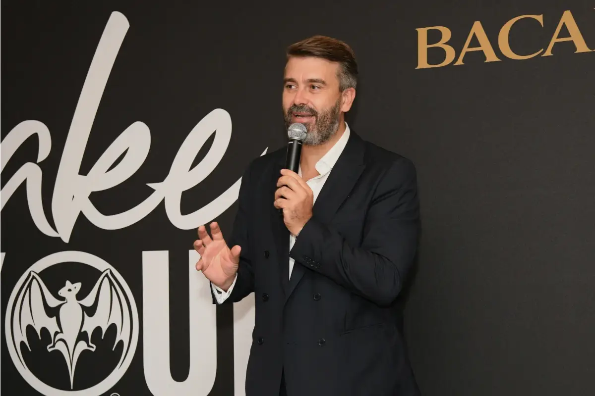 Alexander Frezza, esperto bartender e co-founder de L&rsquo;Antiquario di Napoli 