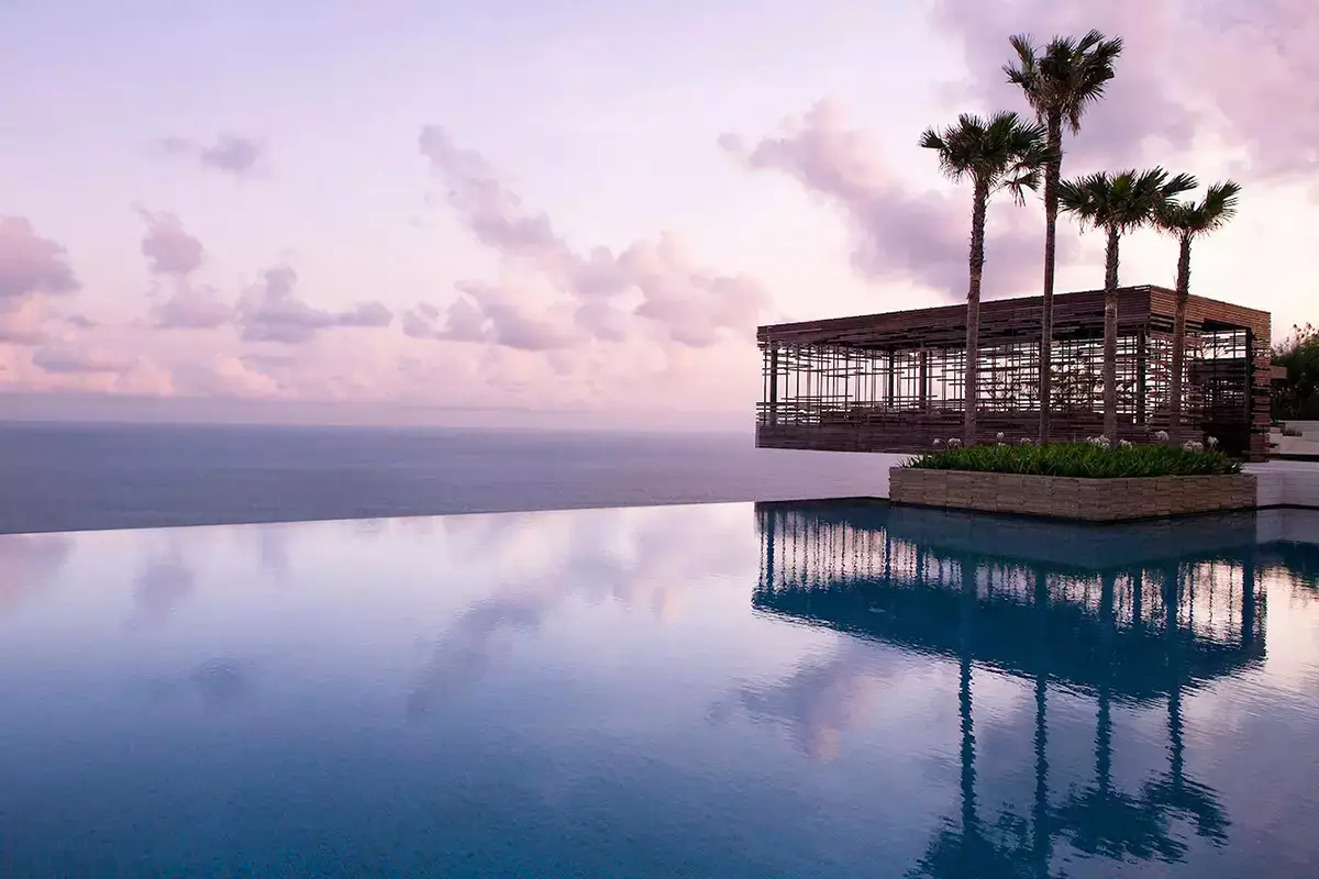 Alila Villas, letteralmente appesa sull&rsquo;Oceano Indiano Hotel futuristici e dove trovarli