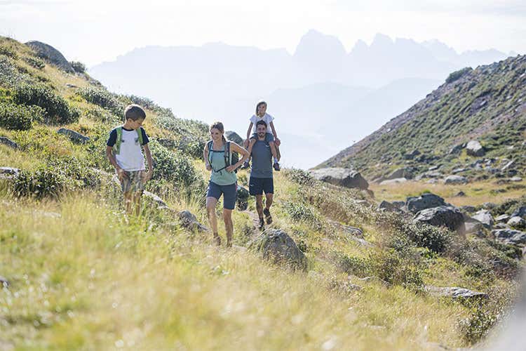 Passeggiate sull'Alpe di Villandro - Alto Adige, riparte il 1&deg; maggio la primavera del borgo di Chiusa