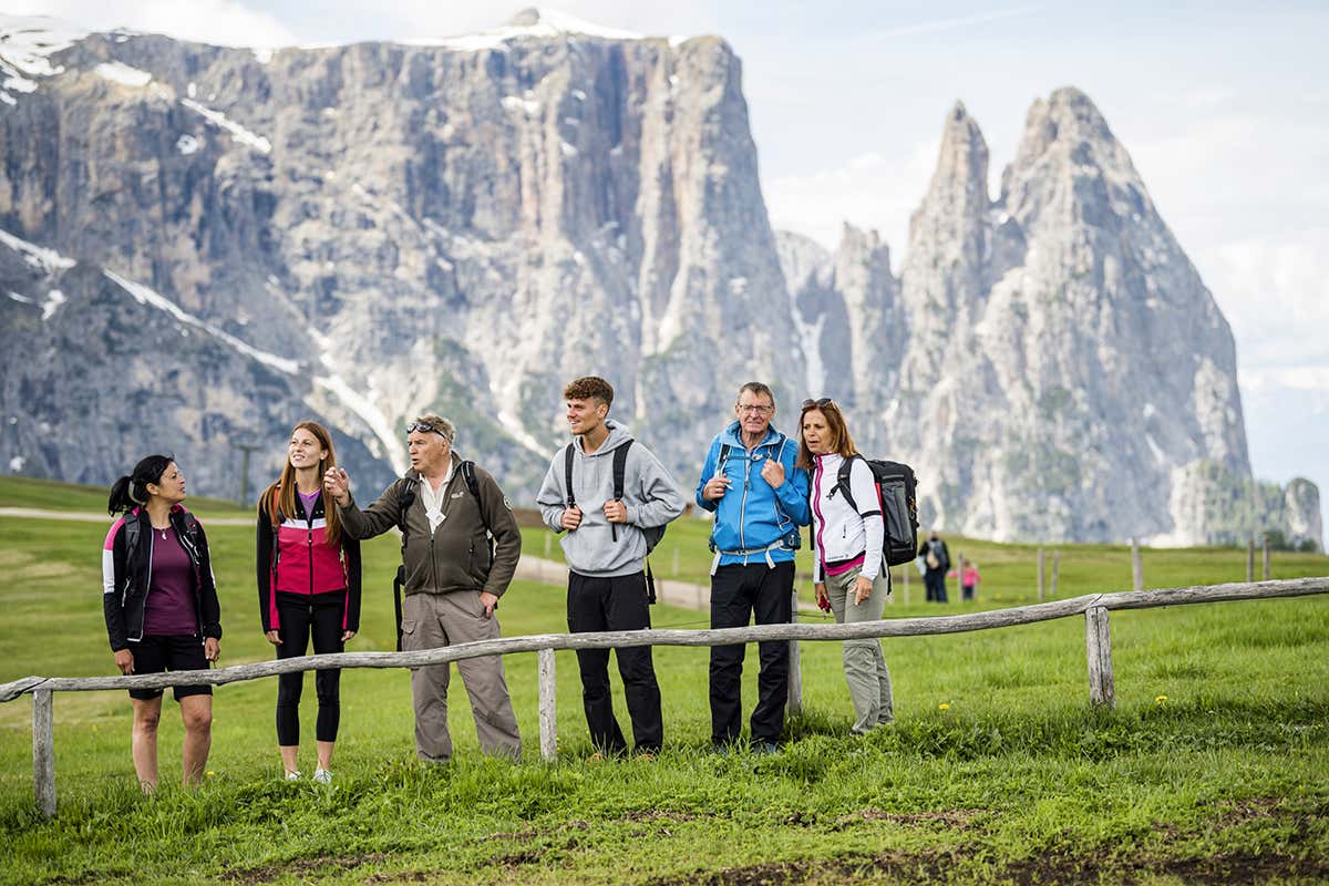 Movimento dolce sull'Alpe di Siusi: camminare senza fretta in un paesaggio incantato