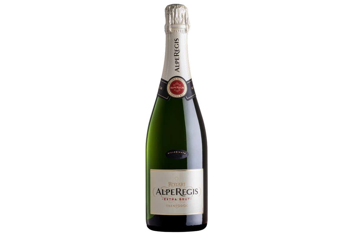 AlpeRegis Extra Brut è un Trentodoc millesimato Alperegis Extra Brut elettrizzante chardonnay