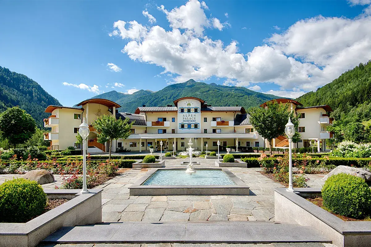 L'Alpenpalace Luxury Hideway &amp; Spa Retreat Alpenpalace Luxury Hideaway. Benessere a 5 stelle in Alto Adige