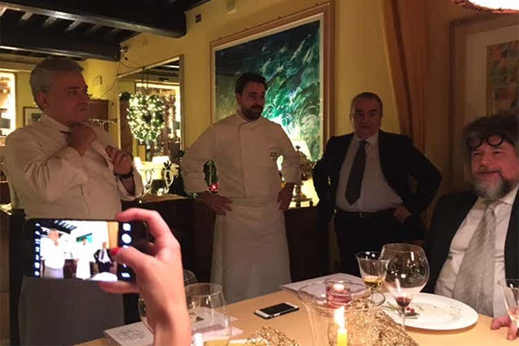 Valentino Marcattilii, Massimiliano Mascia, Natale Marcattilii e Andrea Grignaffini (giornalista) - Alta cucina a San Domenico di Imola premiata per 40 anni dalla Michelin