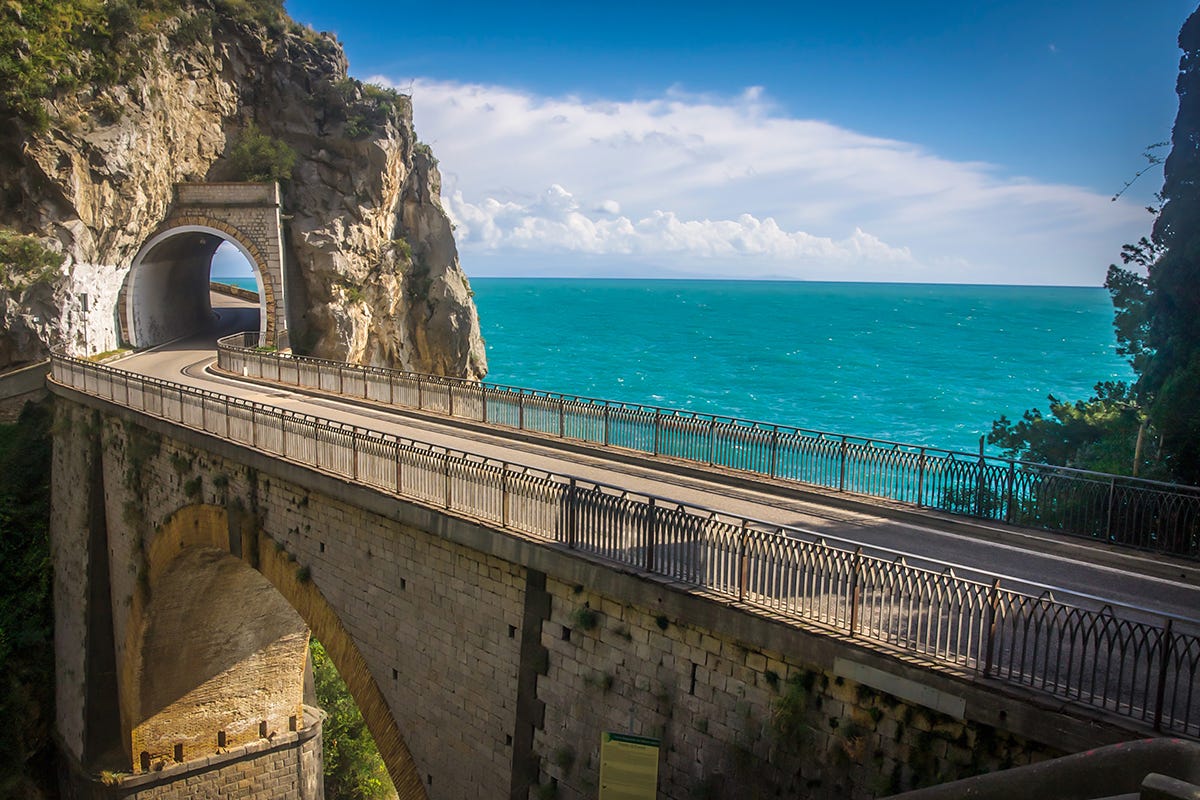 Viaggio panoramico lungo la Costiera Amalfitana Costiera amalfitana inedita. Ecco dove andare e cosa fare