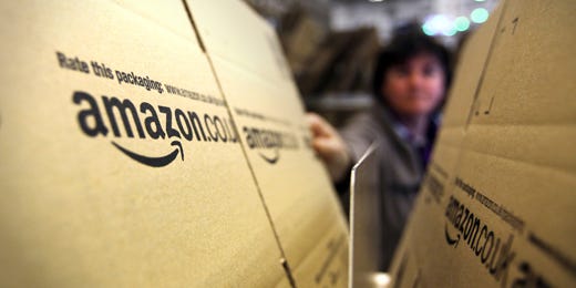 Amazon combatte le false recensioni 
Parte la denuncia a oltre mille utenti
