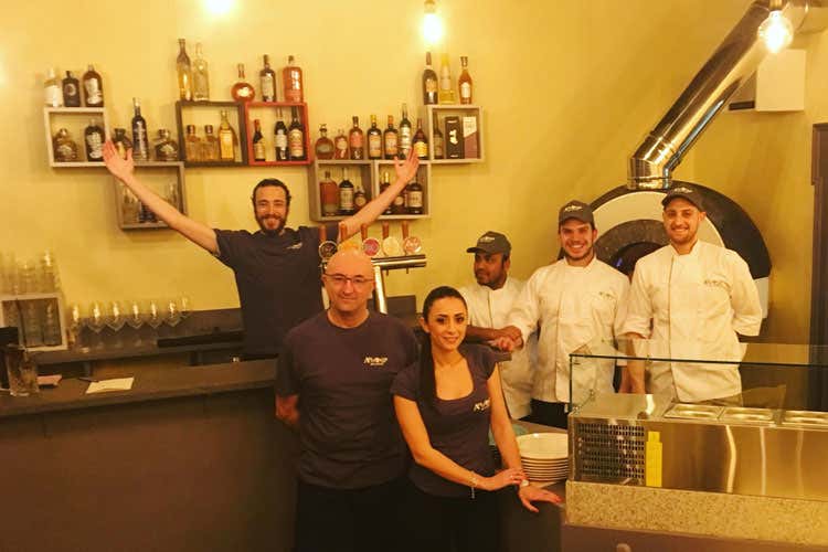 (Ambaradan, la pizzeria sperimentale Il conto lo decide anche il cliente)