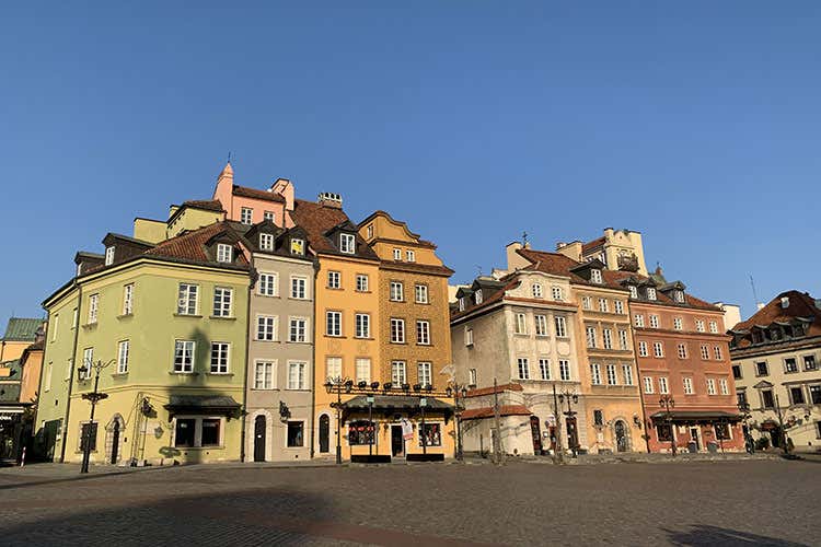 Nelle maggiori citt&agrave; polacche ci sono oltre duemila ristoranti che offrono cucina italiana. Nella foto: Varsavia - Ambasciatore della cucina italiana:Varsavia invita Enrico Derflingher