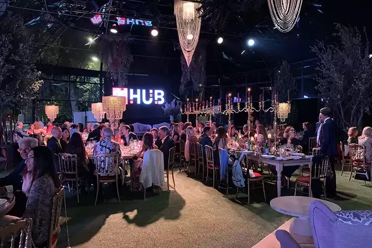 La serata nella struttura Serra La Fenice Garden di Privitera Cucina e design insieme per il made in Italy