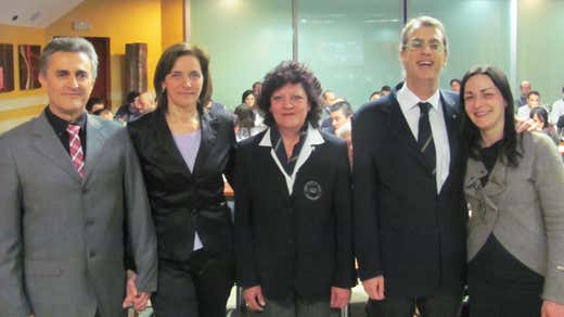 da sinistra: Andrea Ferraioli, Marisa Cuomo, Nives Cesari, Guido Invernizzi e Alessandra Gotti da sinistra: Andrea Ferraioli, Marisa Cuomo, Nives Cesari, Guido Invernizzi e Alessandra Gotti