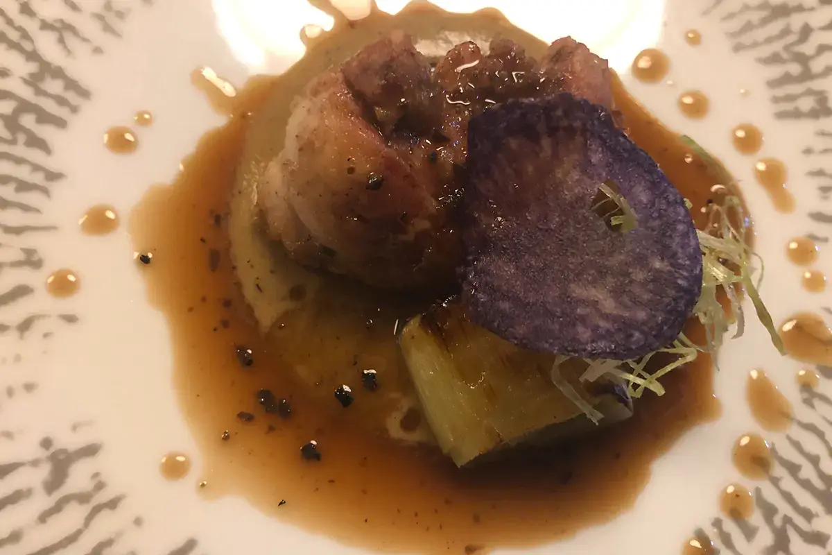 Animella di vitello croccante L'autunno del San Domenico, nel menu tutta l'espressività dello chef Max Mascia