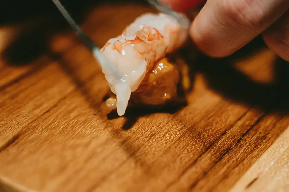 Animella glassata all arancia gambero crudo di Gallipoli. Foto: autfotografia Primo Restaurant di Lecce, la stella di Solaika Marrocco brilla sul Salento