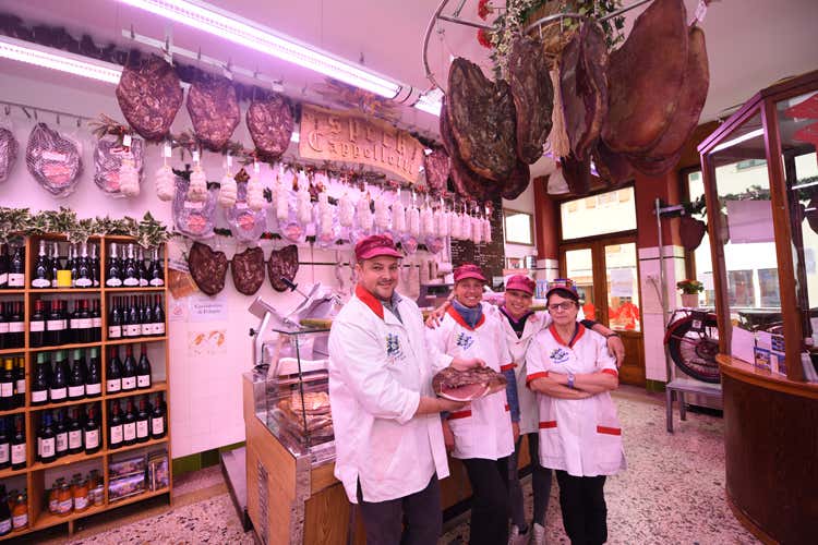 (Antica Macelleria Cappelletti 1898 A Folgaria mix di tradizione e qualità)