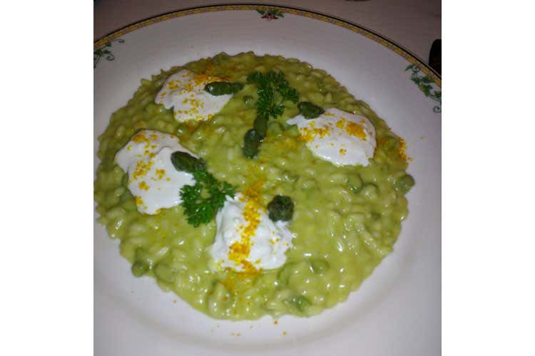 (L&rsquo;Antica Trattoria nel cuore di Sorrento Locale collaudato tra classici e novit&agrave;)