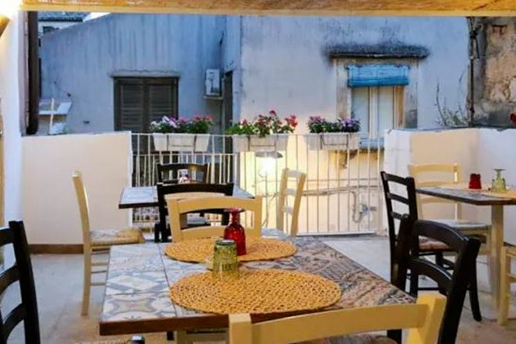 La nuova apertura siciliana di Raimondo Mendolia - I ristoranti sono pronti Giardini, dehors e nuove aperture