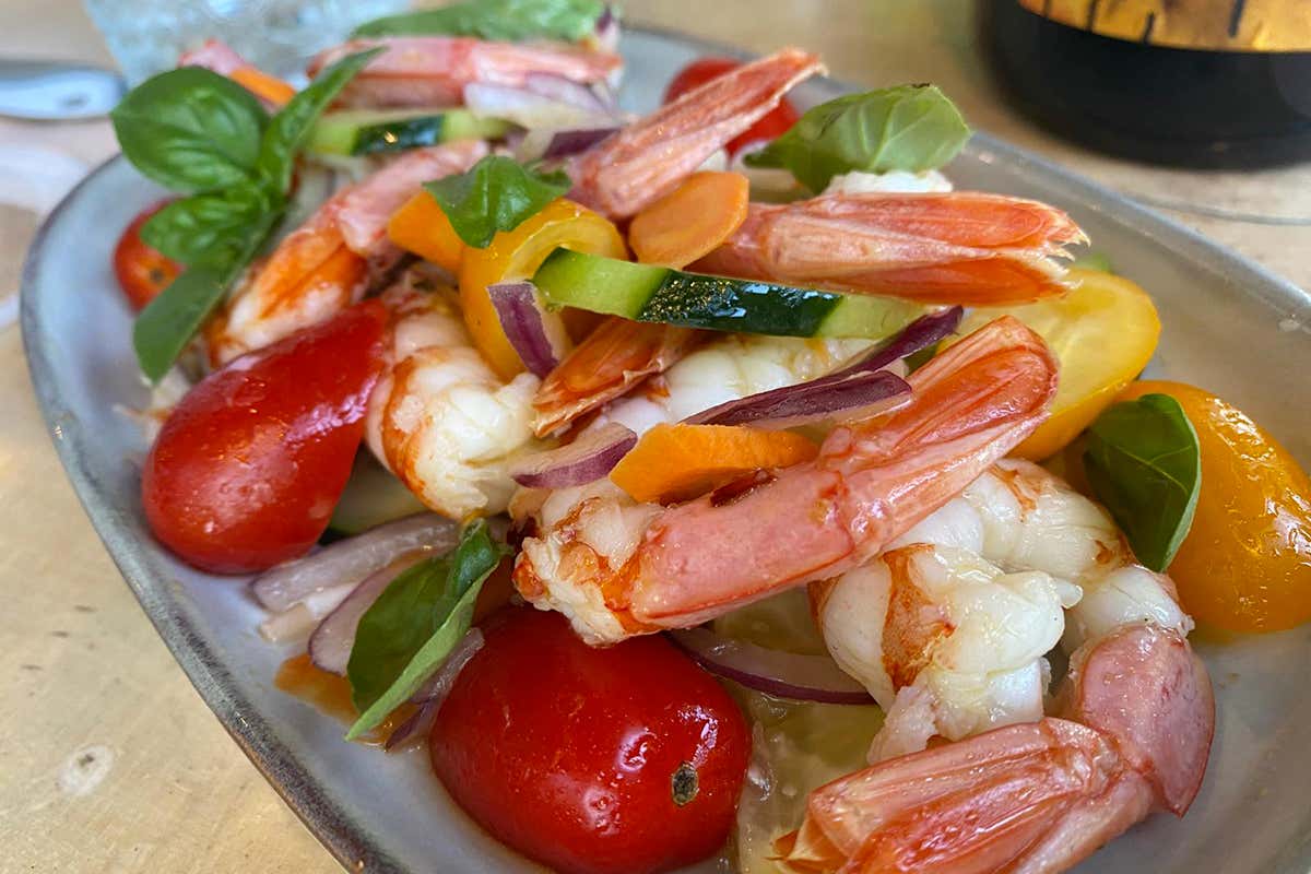 Mangiare buon pesce nel ristorante costruito sull’acqua “ferrosa” di Acireale Mangiare buon pesce nel ristorante costruito sull’acqua “ferrosa” di Acireale