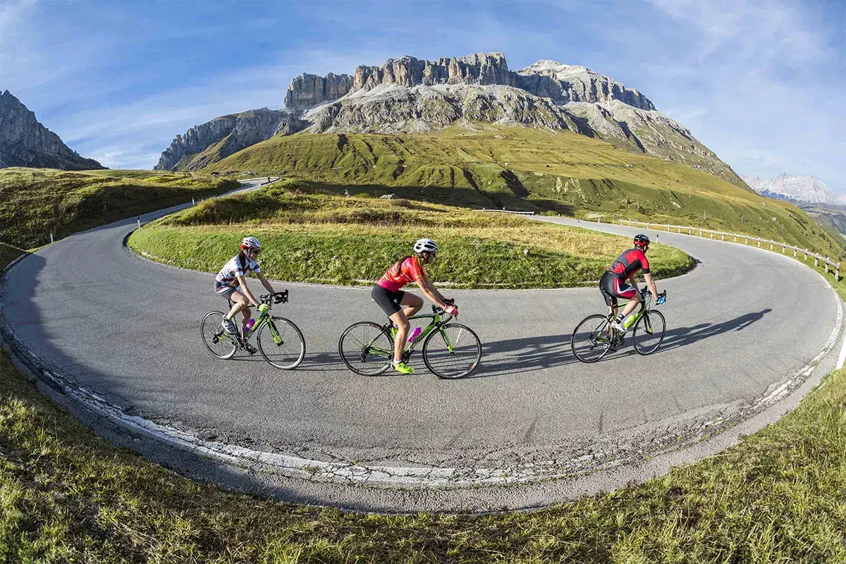 Il comprensorio di Arabba &egrave; una meta obbligata per i cultori dellla bici L&rsquo;estate di Arabba &egrave; su due ruote Un organizzato paradiso per ciclisti