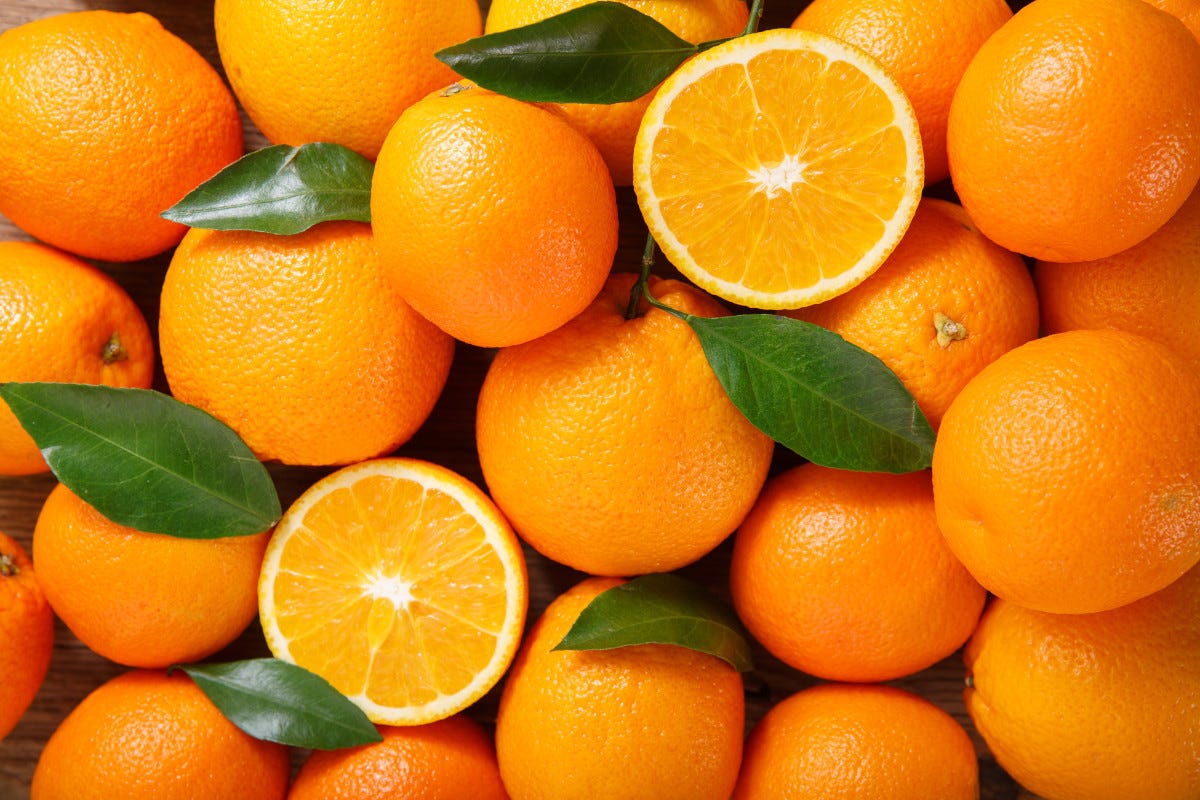 Tra i frutti di stagione del periodo invernale troviamo le arance Quali sono i benefici delle arance?