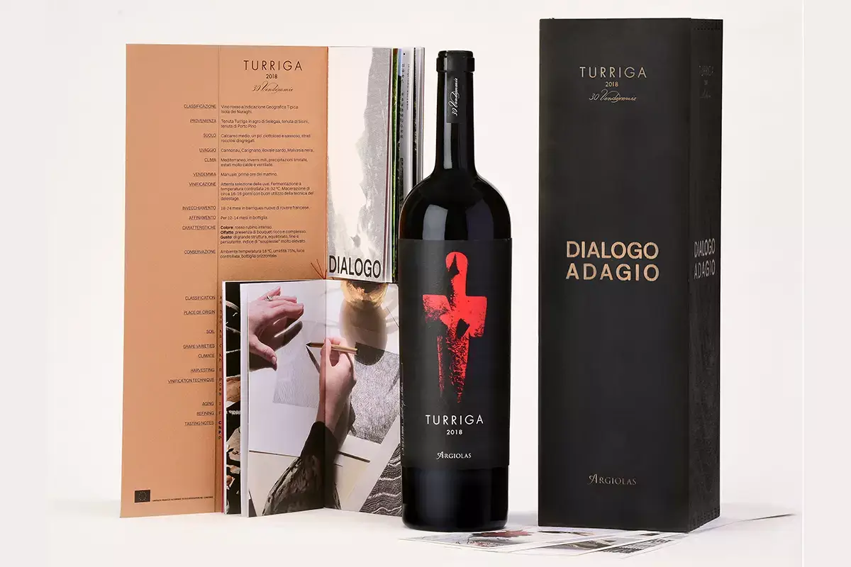Il cofanetto celebrativo Argiolas il vino sardo pluripremiato si mette in... mostra