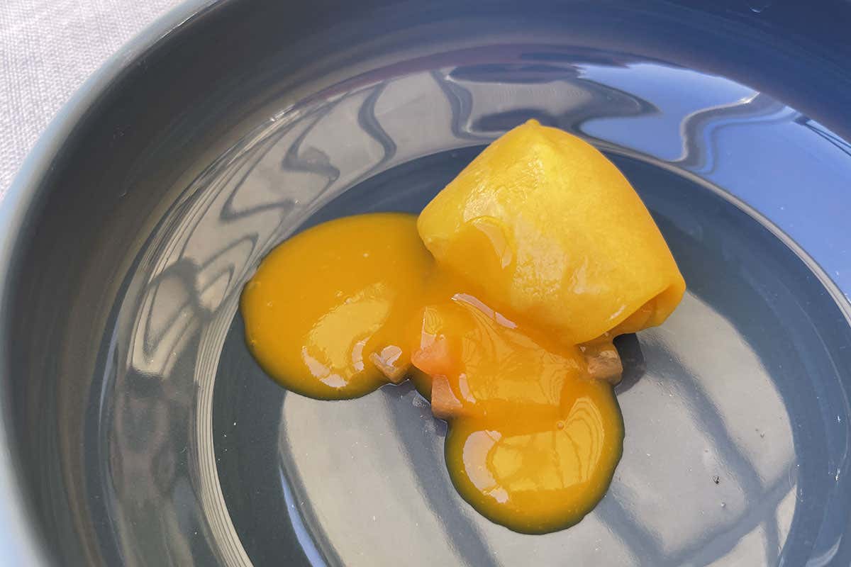 Degustazioni al posto della carta e lotta allo spreco: la ripartenza di Aroma Ristorante