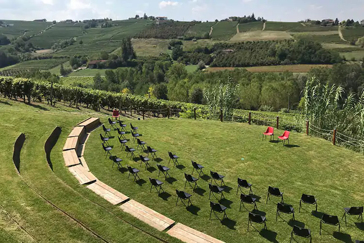 Arte e vino s&rsquo;incontrano nelle terre dell&rsquo;uva Moscato