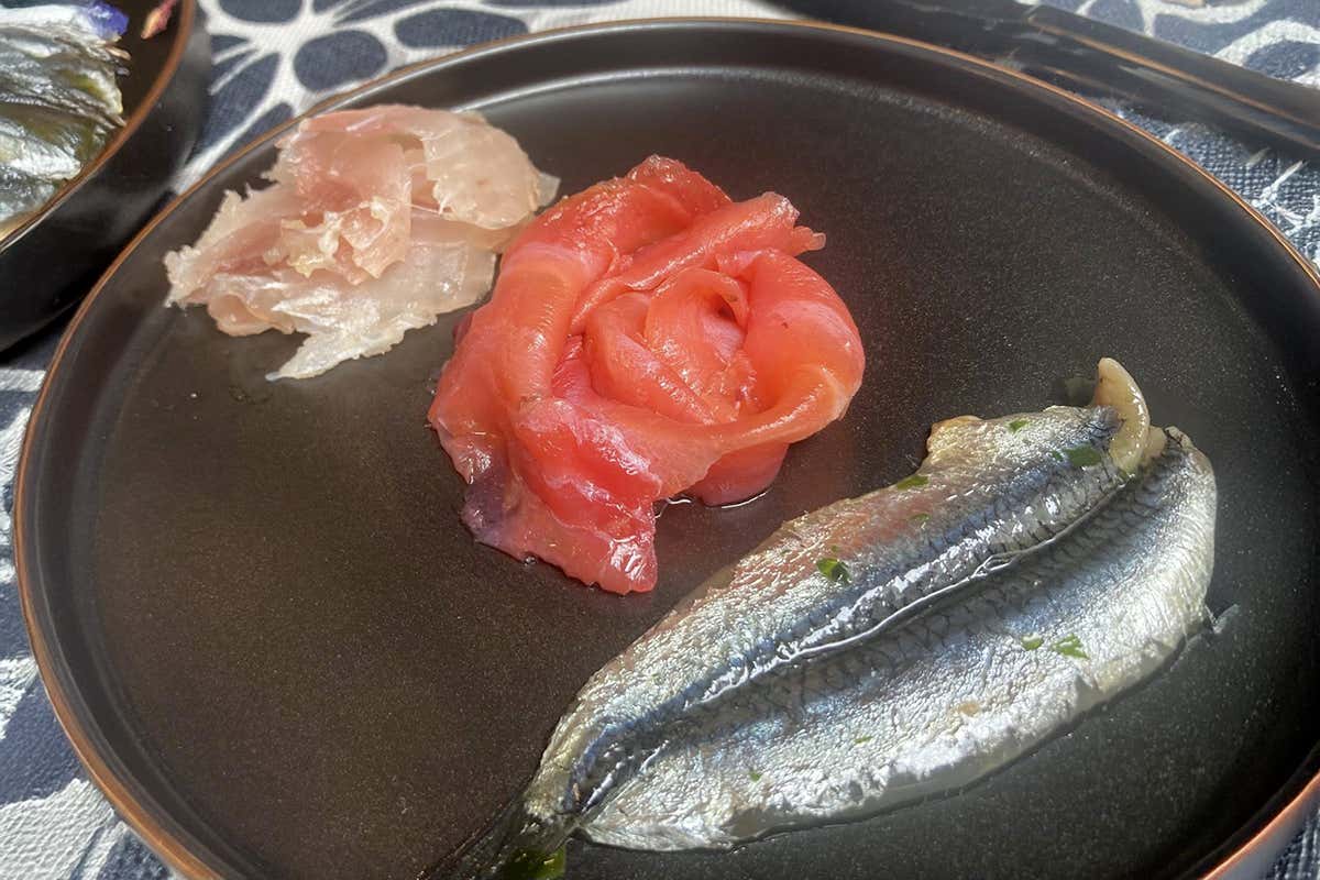 Il ristorante dove mangiare buon pesce e farsi “Quattro Calici” a Messina Il ristorante dove mangiare buon pesce e farsi “Quattro Calici” a Messina