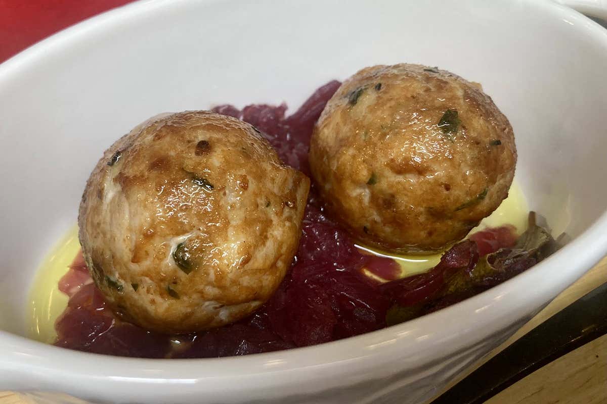 Il ristorante dove mangiare buon pesce e farsi “Quattro Calici” a Messina Il ristorante dove mangiare buon pesce e farsi “Quattro Calici” a Messina