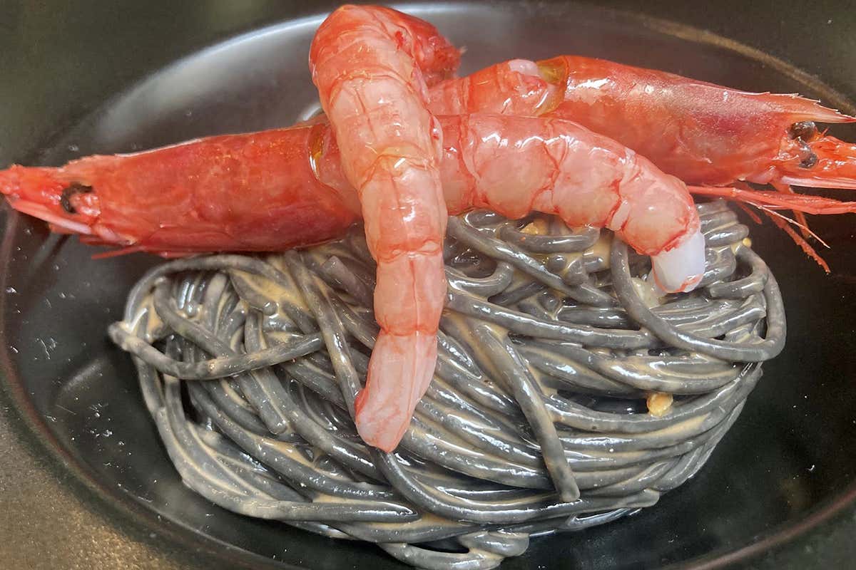 Il ristorante dove mangiare buon pesce e farsi “Quattro Calici” a Messina Il ristorante dove mangiare buon pesce e farsi “Quattro Calici” a Messina