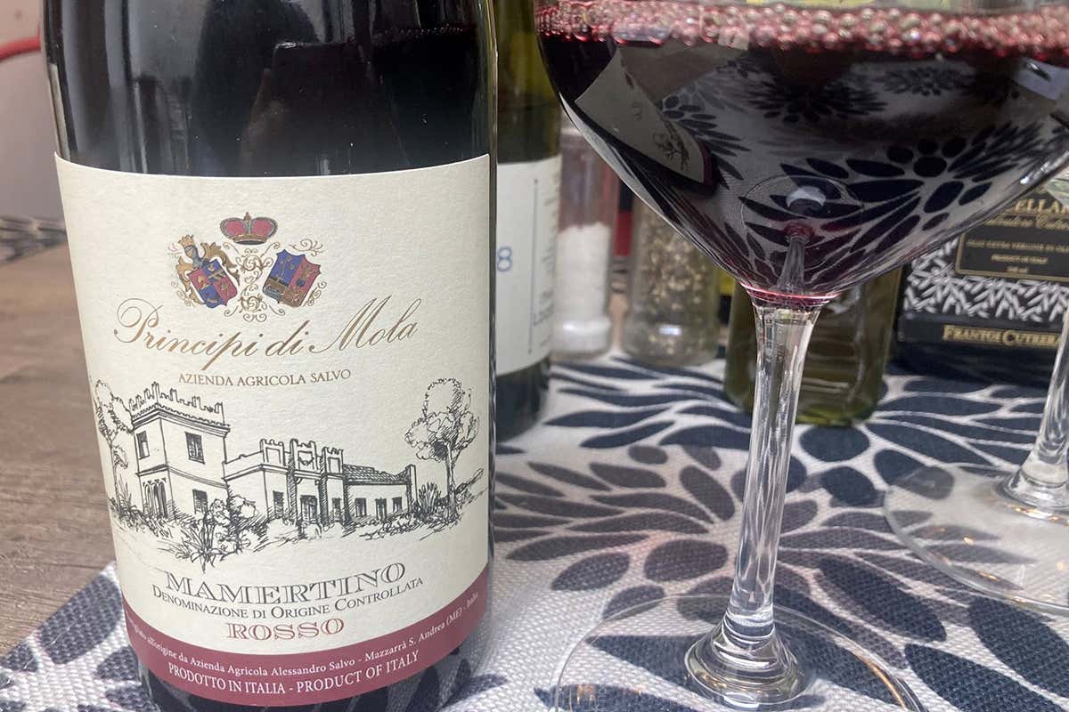 Il ristorante dove mangiare buon pesce e farsi “Quattro Calici” a Messina