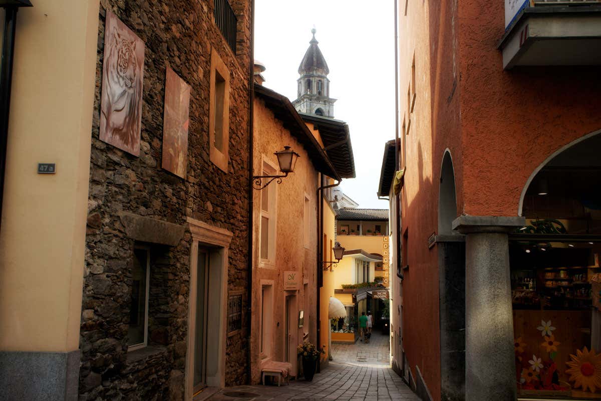 Un resort balneare in Svizzera? Ad Ascona tra spiaggia privata e sport acquatici