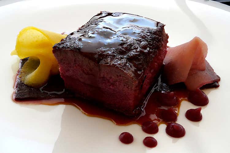 Lombo di cervo al ginepro con mele cotogne - Aspettando la primavera... Una cena a Les Petites Madeleines