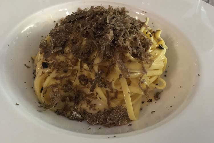 (Assuli, l&rsquo;azienda dei Caruso Tutto il fascino della Sicilia nei suoi vini)
