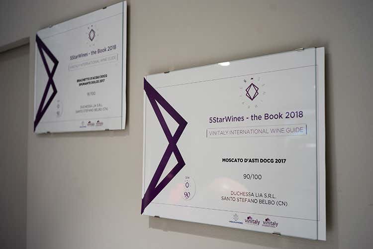 (Dall'Asti Secco alle Barbera d'Asti Il nuovo Piemonte di Duchessa Lia) (Dall'Asti Secco alle Barbera d'Asti Il nuovo Piemonte di Duchessa Lia)