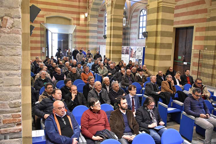 Asti Secco, mani avanti sull'identità Giorgio Bosticco: «Non copiamo nessuno» Asti Secco, mani avanti sull'identità Giorgio Bosticco: «Non copiamo nessuno»