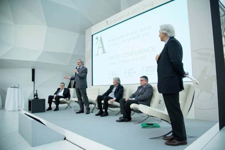 (L'Asti Secco in anteprima a Roma)