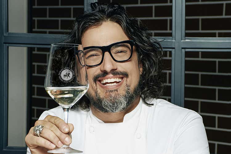 Un brindisi con l'Asti Spumante - Asti spumante e Moscato d'Asti si bevono anche in tv, da Borghese!