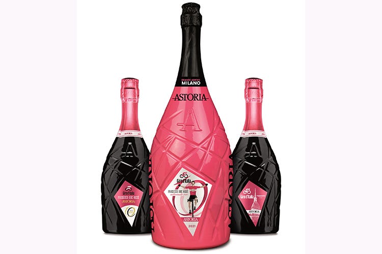 La collezione di Astoria Astoria al suo 10° Giro d'Italia Alla maglia rosa un Prosecco Rosé