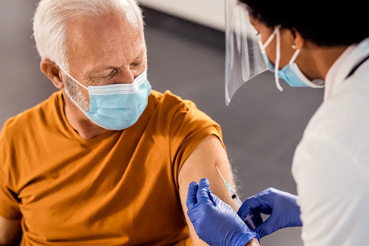 AstraZeneca annuncia nuovi tagli alle forniture di vaccini all'Ue AstraZeneca, altri tagli all'Ue Tasso di positivit&agrave; cala leggermente