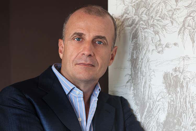 Martino de Rosa (atCarmen rivoluziona The Stage Un'esperienza di fine dining a Milano)