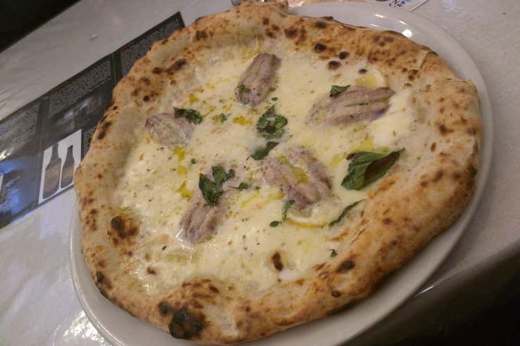 (Da Attilio alla Pignasecca Tutto in famiglia in pieno stile napoletano)