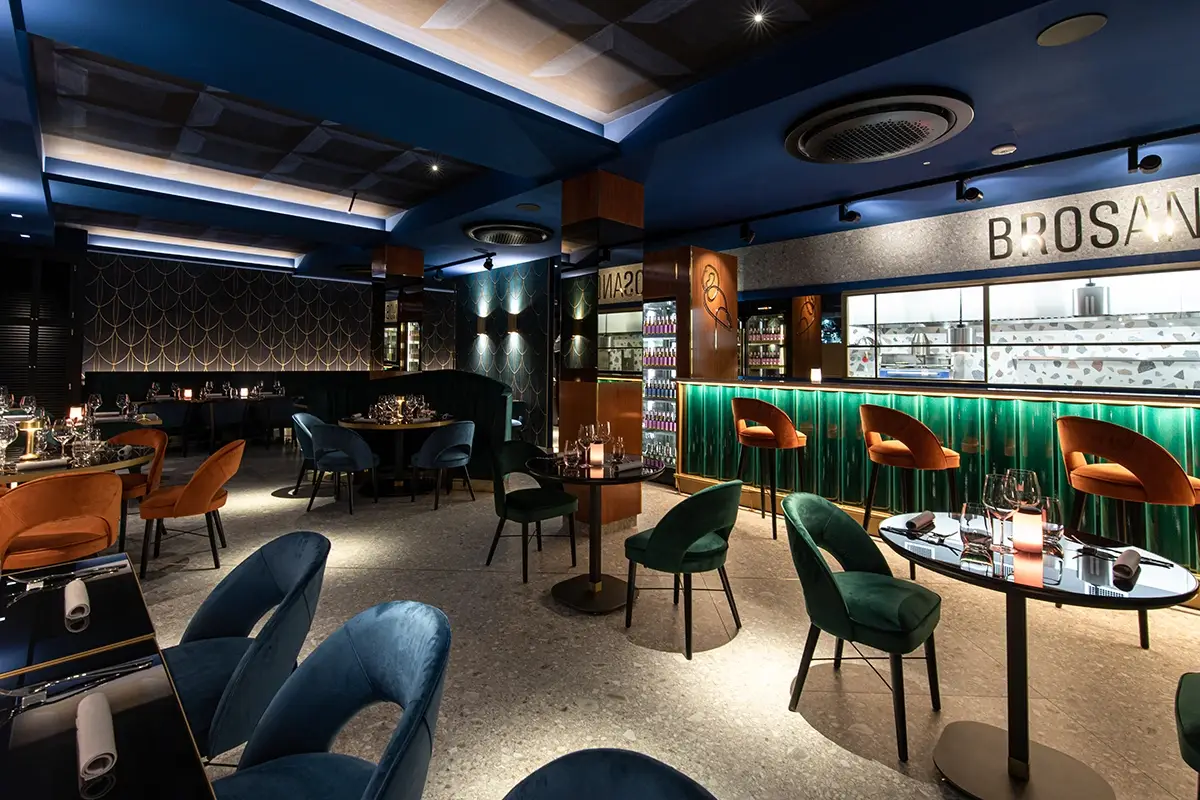 L’ispirazione viene da ambienti Art De´co. Foto: Aurora Scotto di Minico Bros And Bun ai piedi del Vesuvio: l’habitat ideale per carnivori gourmand