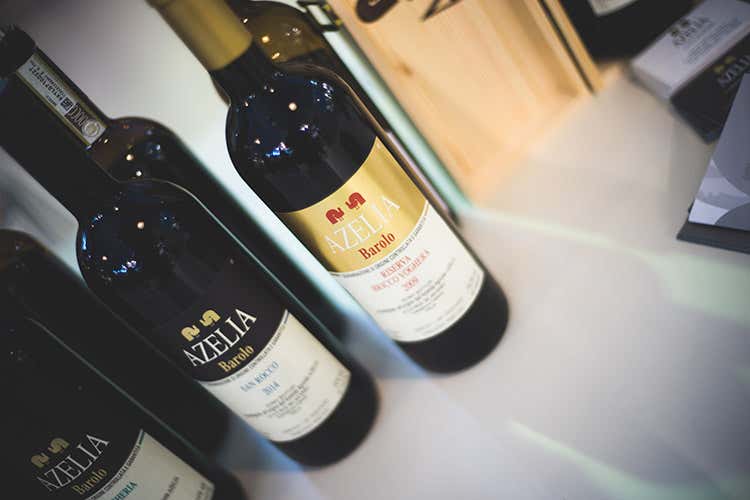 (Azelia, vino a Castiglione Falletto 5&ordf; generazione nel cuore delle Langhe)