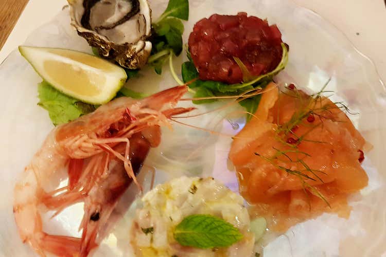 Crudi di mare (Badalamenti Cucina e Bottega Un'accoglienza da tutto esaurito)