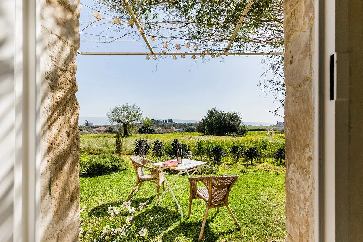 La camera classica, con vista sul verde del ragusano