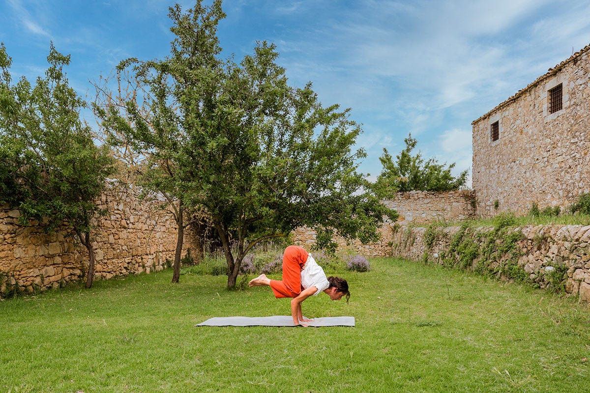 Soggiorno di benessere detox e ritiro yoga al Baglio Occhipinti Yoga retreat: hotel e resort per ricaricarsi a Primavera