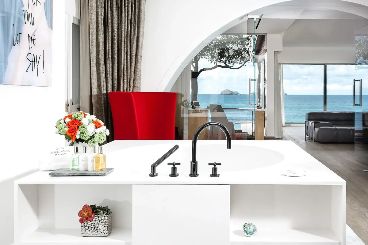 Vista mare Bagni d'hotel, un po' di pi&ugrave; che una passione. Per molti &egrave; il salotto dell'anima