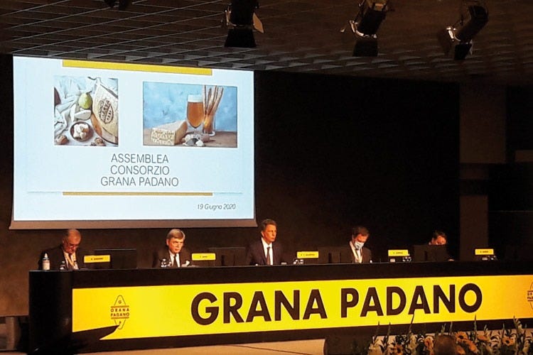 L'assemblea di Grana Padano a VeronaFiere - Grana Padano e Baldrighi21 anni di crescita della Dop