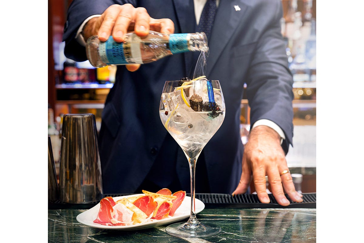 Cocktail Azzurro con Principe Gin (credito foto Federico Bontempi) Un esclusivo gin “sartoriale” per gli ospiti dell’Hotel Principe di Savoia