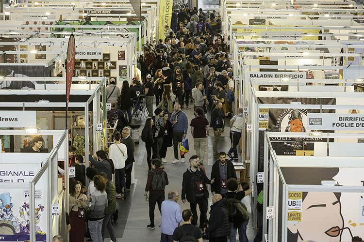 Oltre 1.300 buyers da 70 Paesi stranieri (Beer&Food Attraction chiude con 33mila visitatori da 70 Paesi) Oltre 1.300 buyers da 70 Paesi stranieri (Beer&Food Attraction chiude con 33mila visitatori da 70 Paesi)